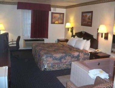 Days Inn By Wyndham Berlin Voorhees Bagian luar foto