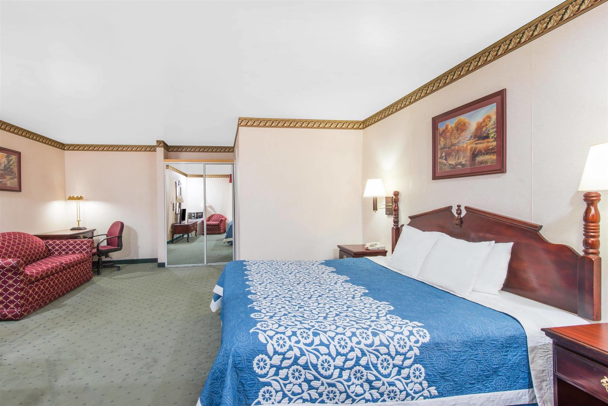 Days Inn By Wyndham Berlin Voorhees Bagian luar foto