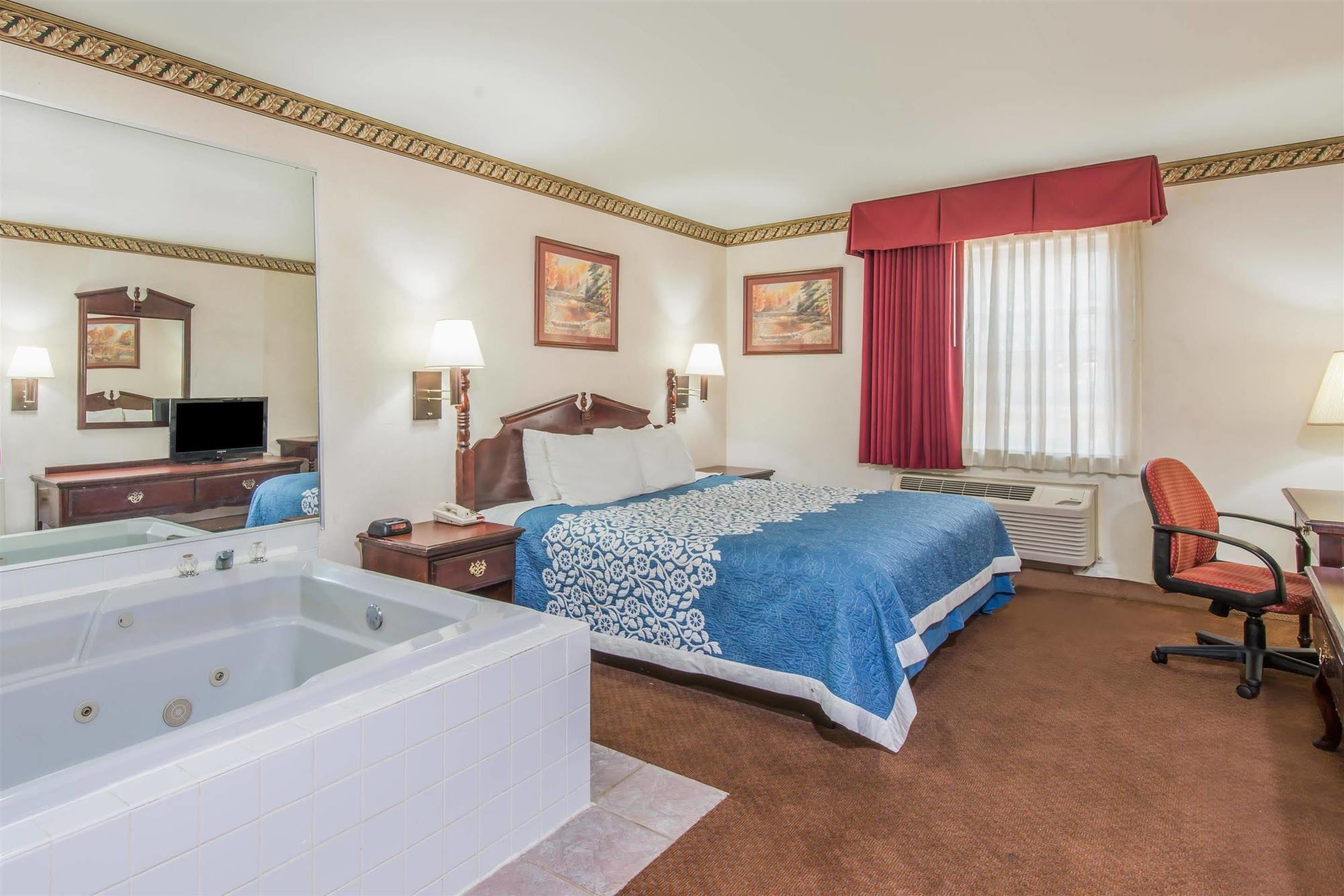 Days Inn By Wyndham Berlin Voorhees Bagian luar foto