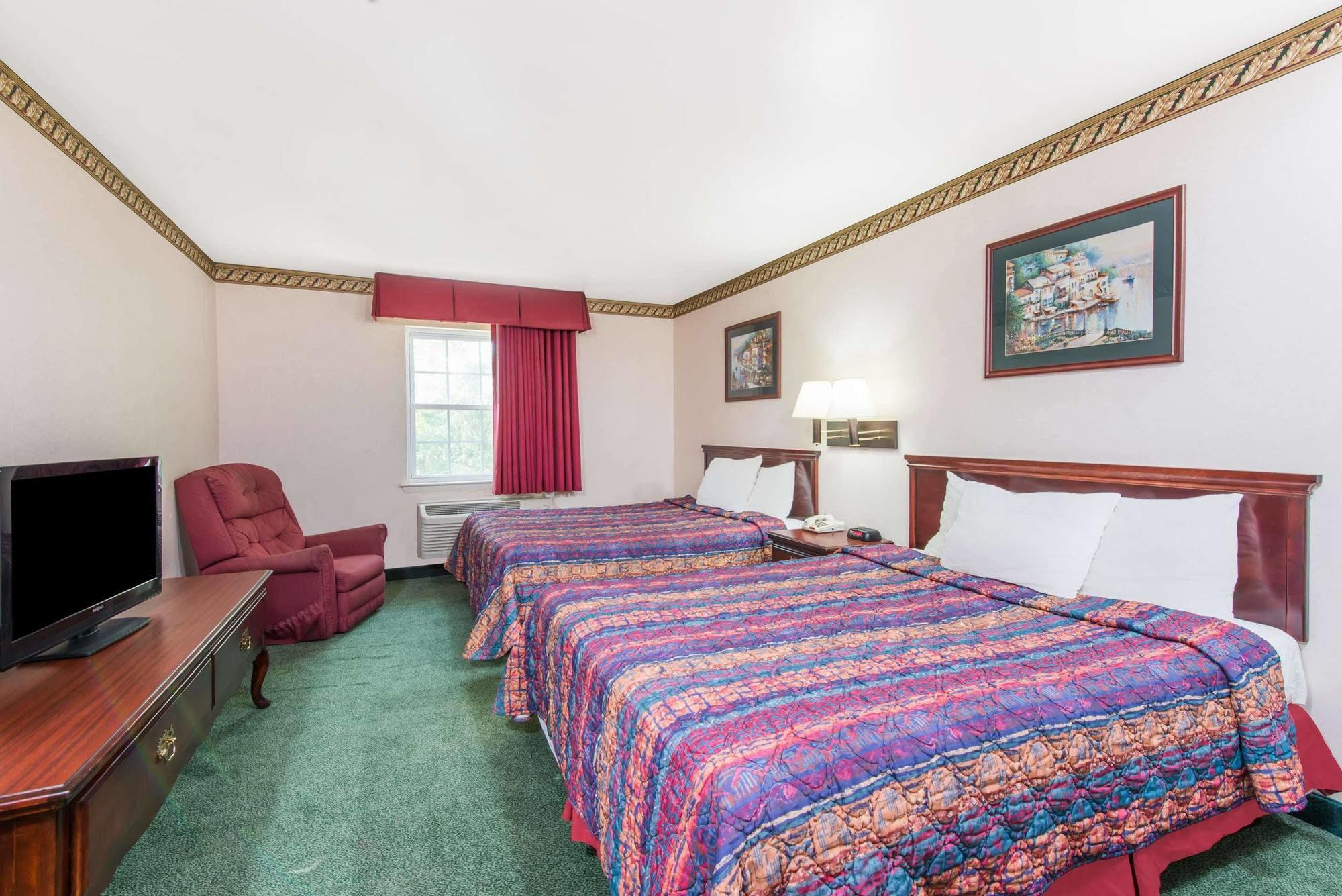 Days Inn By Wyndham Berlin Voorhees Bagian luar foto