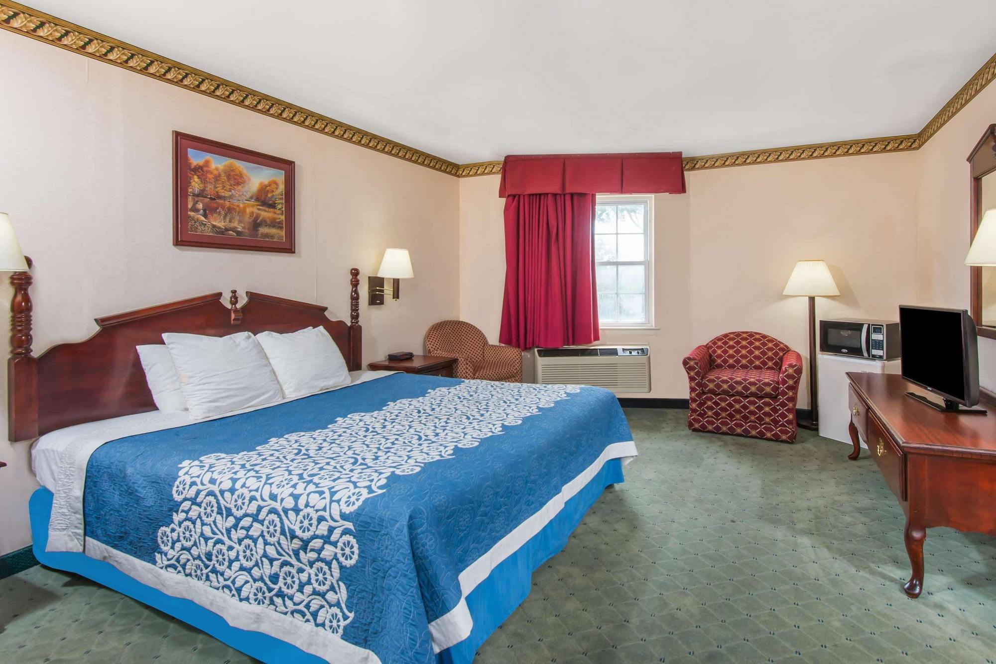 Days Inn By Wyndham Berlin Voorhees Bagian luar foto